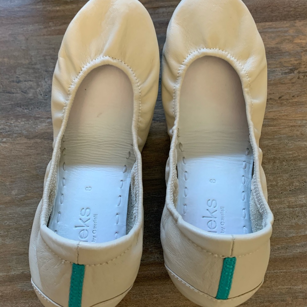 Cream Tieks sz 8